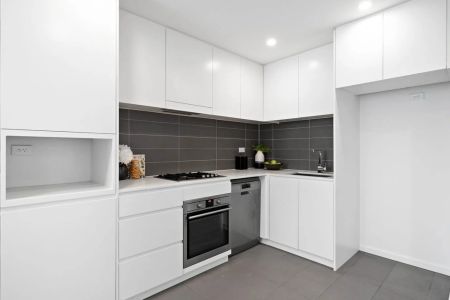 Unit 25/2 Bouvardia Street, - Photo 4