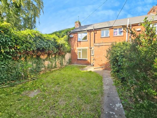 3 bedroom terraced house to rent - Photo 1