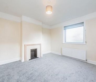 3 bedroom detached bungalow to rent - Photo 3