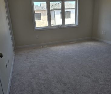 For Lease - 73 Keelson Street, Welland, Ontario - Photo 5