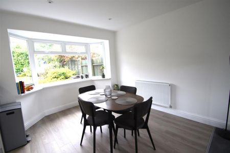 3 bedroom semi-detached house to rent - Photo 4