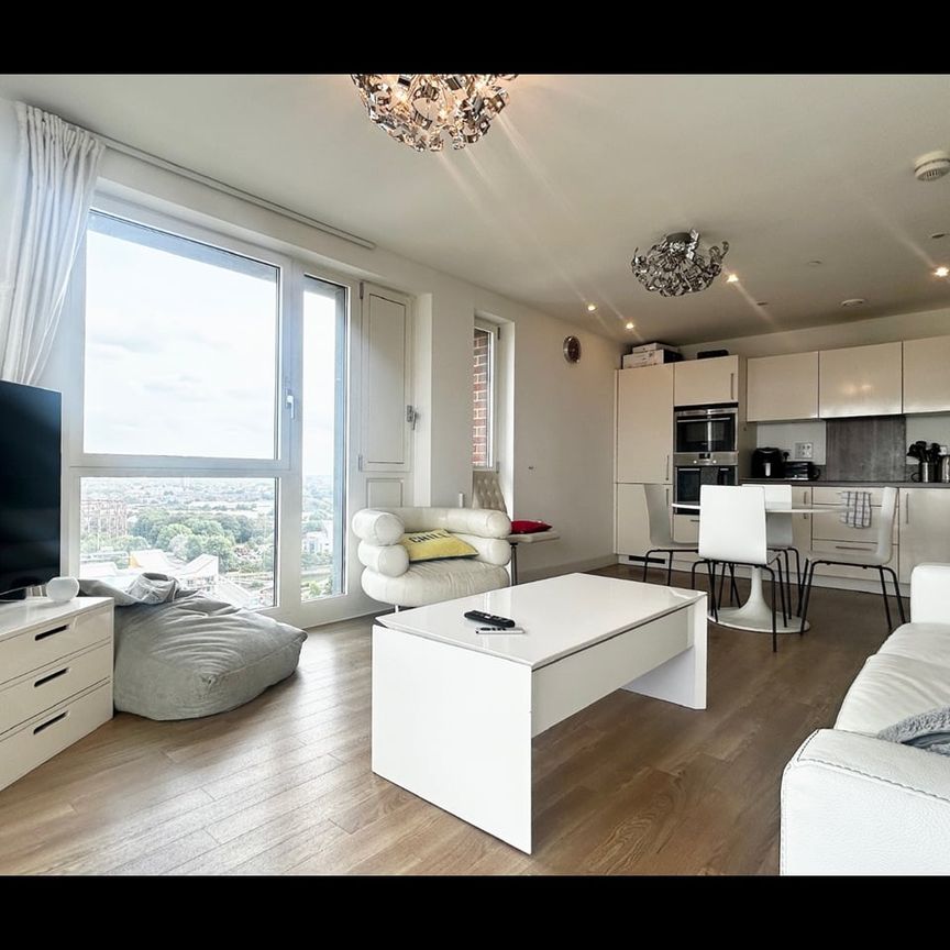 3 Bed Flat, Marner Point, E3 - Photo 1