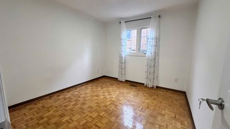 For Lease - 3137 Sunnyhill Drive Unit# Walkout Basement 3, Mississauga, Ontario - Photo 4