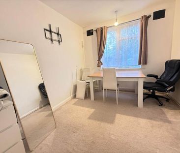 2 bedroom maisonette to rent - Photo 1