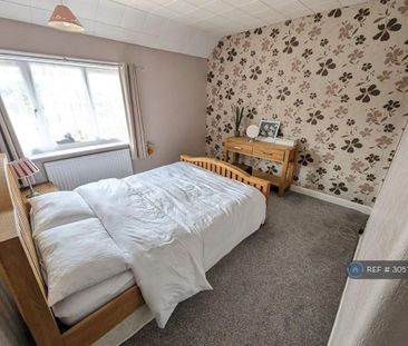 3 bedroom terraced house to rent - Photo 4