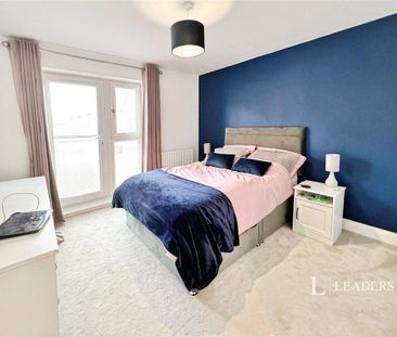 2 bedroom coach house to rent - Photo 5