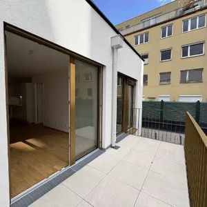 ERSTBEZUG - geräumige Balkonwohnung - Innenhoflage - UBahnnähe - Foto 3