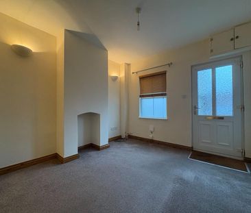 2 bedroom terraced house to rent - Photo 3