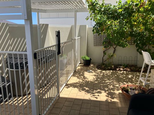 Scarborough - Photo 1