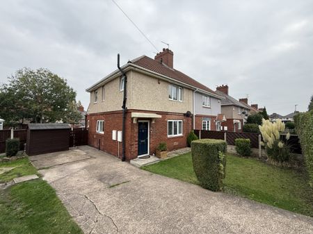 3 bed Semi-Detached - To Let - Photo 2