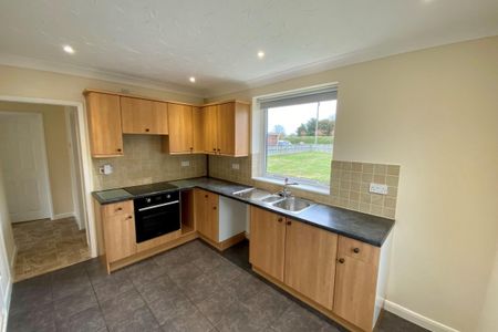 Maids Cross Way, Lakenheath, BRANDON - Photo 5