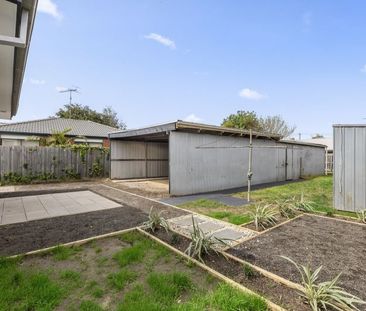 24 Pettitt Crescent, Norlane - Photo 3