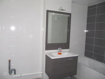 Location Appartement 3 pièces 64m² LA RAVOIRE 73490 - Photo 5