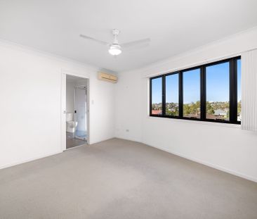 Unit 3/274 Cavendish Road, Coorparoo. - Photo 2