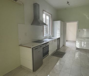 Two bedroom Unit in Character Villa - Photo 6