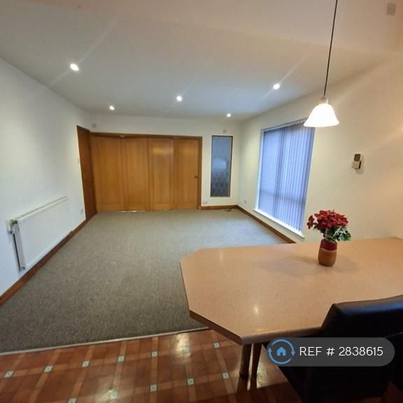 2 bedroom maisonette to rent - Photo 1