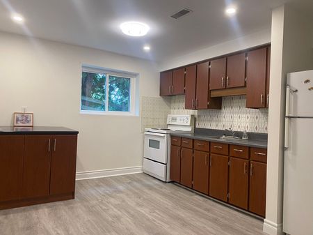 For Lease - 1052 Elgin Street Unit# Lower, Newmarket, Ontario - Photo 3