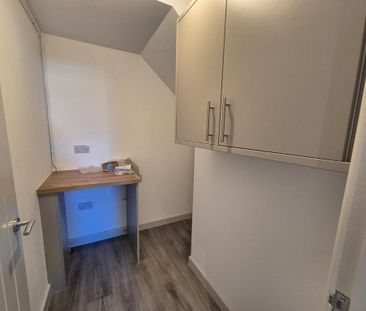 2 bedroom end of terrace house to rent - Photo 6