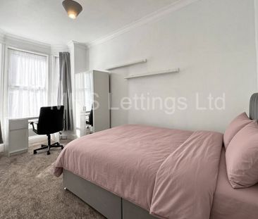 5 Bedroom Mid Terraced House for rent in Ashville Avenue - Photo 6