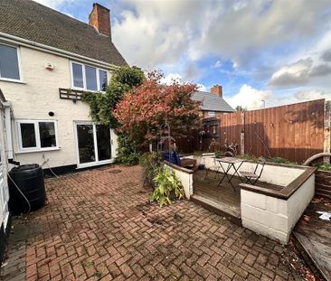 2 bedroom terraced house to rent - Photo 4