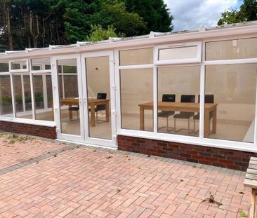 Chester Road North, Kidderminster - Photo 2