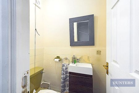 4 bedroom terraced house to rent - Photo 2