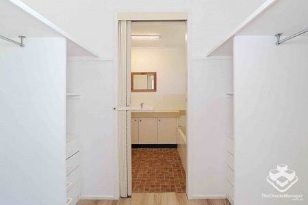 3 Bedroom family home is looking for happy family offering $500per week until Feb 2025 - Photo 5