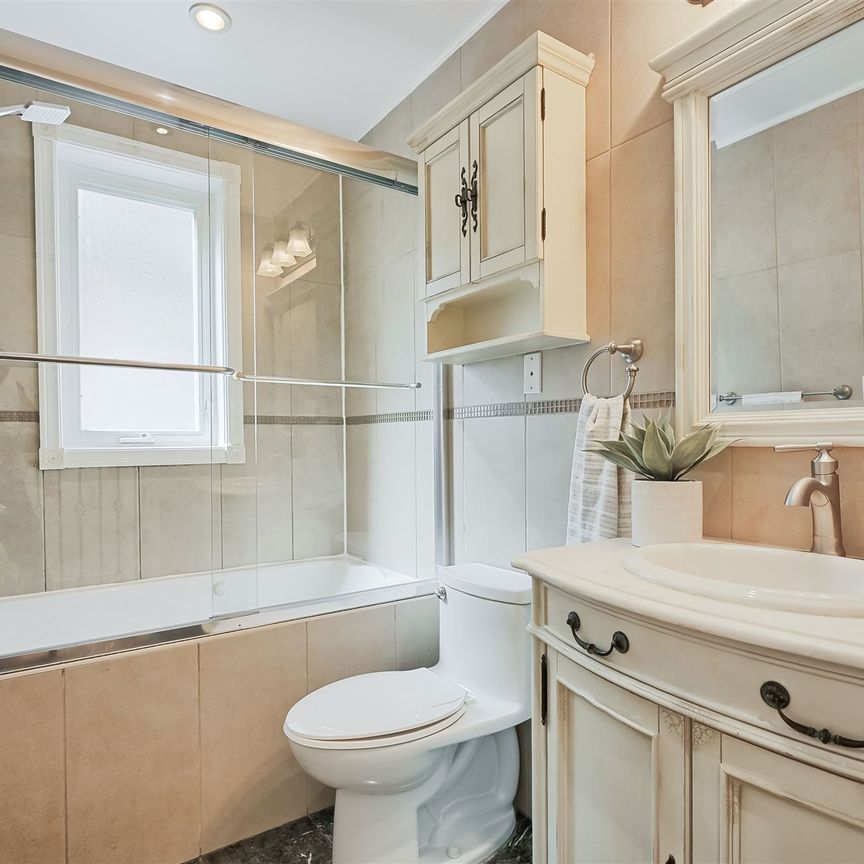 For Lease - 192 Coxwell Avenue, Toronto, Ontario - Photo 1