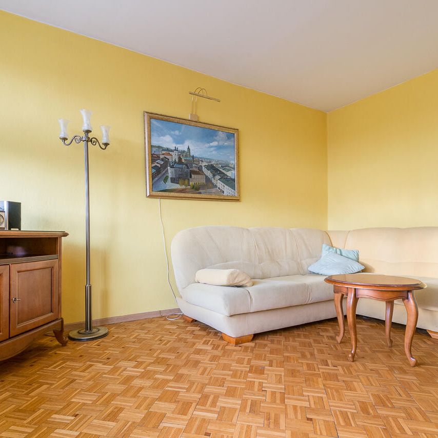 Wyposażone trzypokojowe mieszkanie w Centrum Jaworzna do wynajęcia - Zdjęcie 1