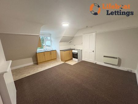 1 bedroom flat to rent - Photo 2