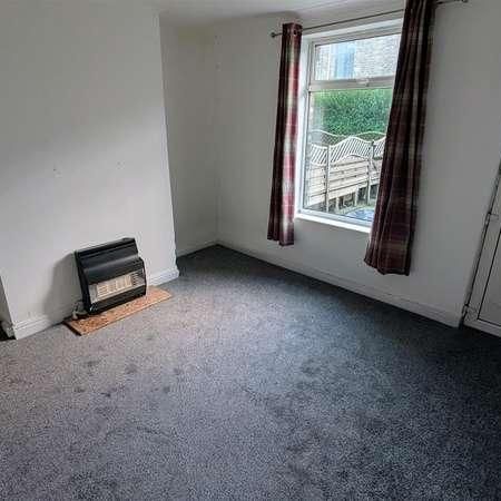 Nashville Terrace, BD22 - Photo 1