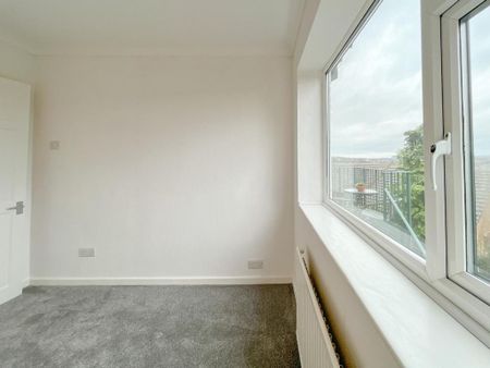 3 bedroom detached house to rent - Photo 3