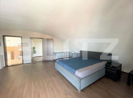 Penthouse 140 mp, terasa, 2 garaje, zona strazii Trifoiului - Photo 2