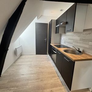 Location Appartement 2 pièces 36 m2 à Saint-Quentin - Photo 2
