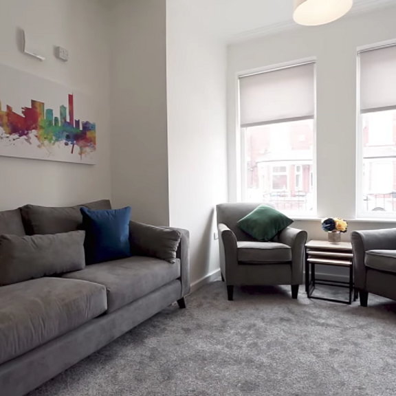 5 bedroom semi-detached house to rent - Photo 1