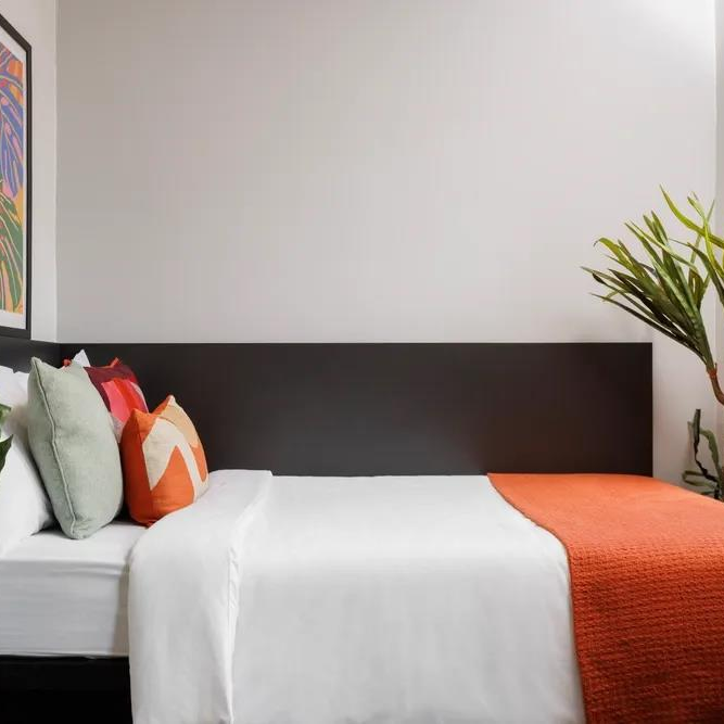 1 bedroom in a flat share to rent - Photo 1