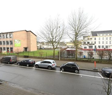 ONGEMEUBELD - Aangenaam 2 slaapkamerappartement met OPEN ZICHT gele... - Photo 5