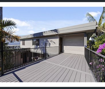 Cosy waterfront haven in the heart of Broadbeach Waters - Photo 6