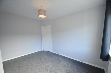 Lower Road, Kenley, CR8 - Photo 2