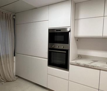 2 bedroom luxury Flat for rent in Nueva Andalucia, Andalusia - Photo 4