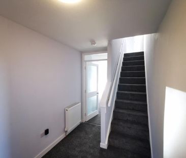 2 bedroom maisonette to rent - Photo 3