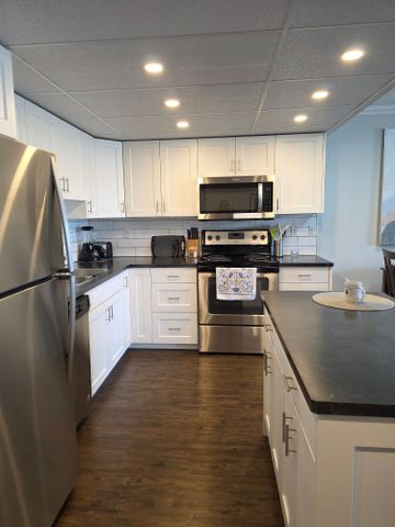 307, 4902 - 37 St *Furnished* - Photo 3