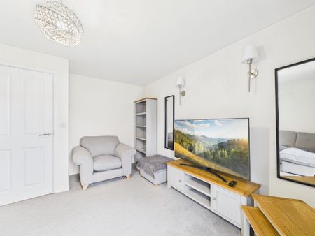 2 bedroom semi-detached house to rent - Photo 2