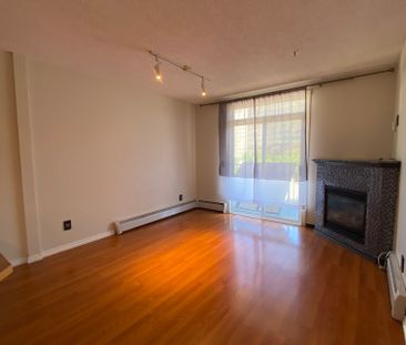 Cozy 2-Bedroom Condo with Underground Parking in Victoria Park - Photo 3
