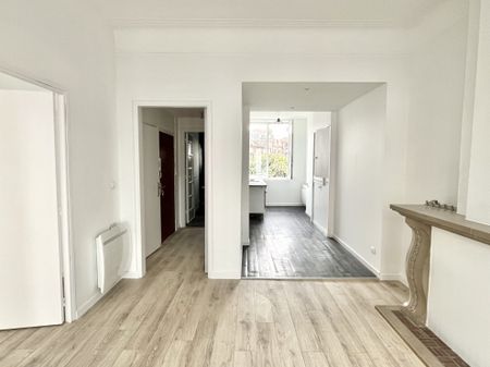 Location Appartement 2 pièces 42m² ROUBAIX 59100 - Photo 2