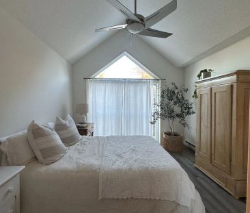 378 Mariners Way #9 - Photo 1