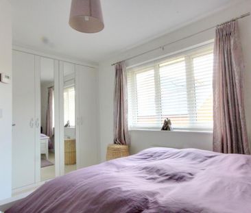 2 bedroom semi-detached house to rent - Photo 5