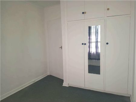 ONE BEDROOM UNIT IN SPRINGVALE - Photo 3