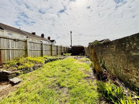 2 bedroom terraced house to rent - Photo 2