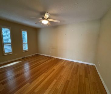 For Lease - 27 Dawson Crescent, Aurora, Ontario - Photo 3